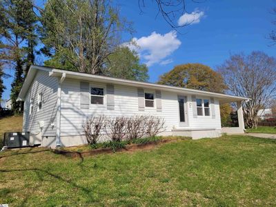 210 N Randolph Ave, Landrum, SC, 29356