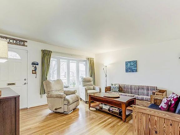 5th image of 13208 Dumbarton Dr