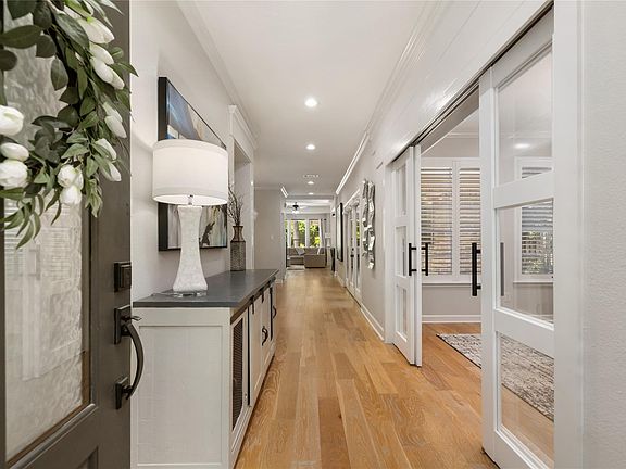 3rd image of 6 Culverdale Pl