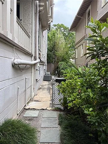 1 bed, 1.0 bath, 550 sqft, $1,500 — Photo 2