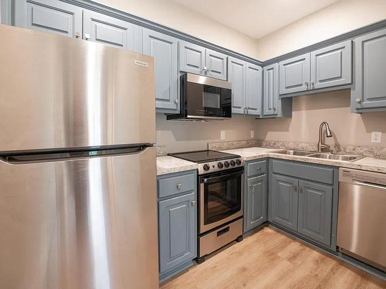 105 S Zetterower Ave #34 — Photo 1