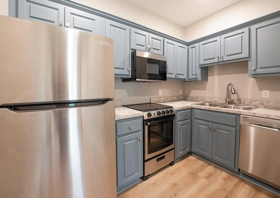 105 S Zetterower Ave #34