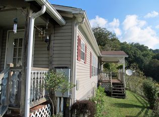 1306 E Big Springs Rd, Lansing, NC 28643