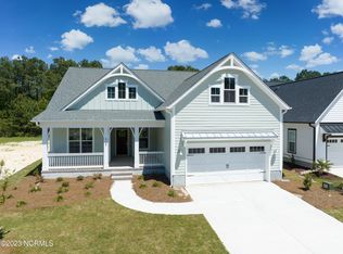 527 Moss Lake Ln, Holly Ridge, NC 28445
