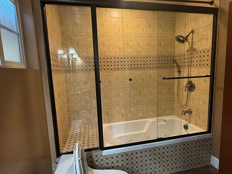 1125 Stanley Ave — Photo 5