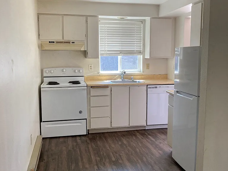 1 bed, 1.0 bath, 586 sqft, $1,050 — Photo 4