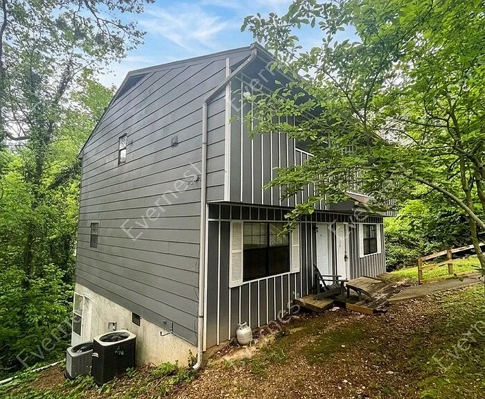 1710 Ichabod Ln #B — Photo 18