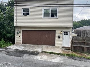 230 Chestnut St, Ashland, PA 17921