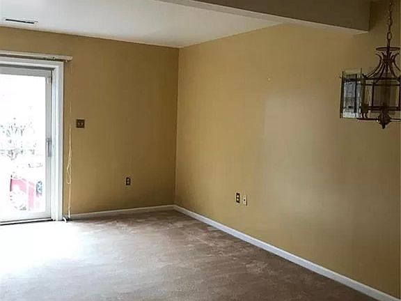 3rd image of 2342 Hill St APT H
