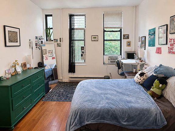 3rd image of 311 Troutman St APT 2R