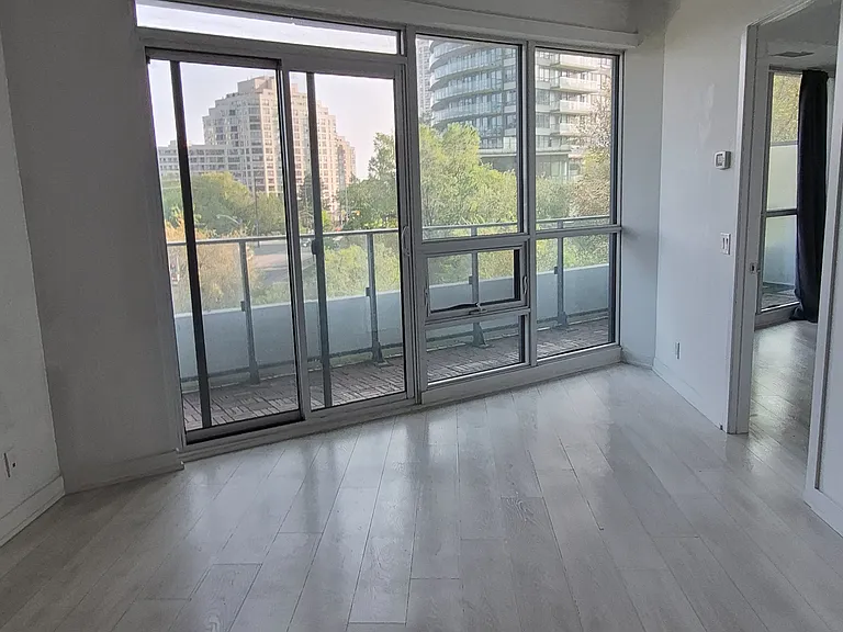 2212 Lake Shore Blvd W #516 — Photo 13