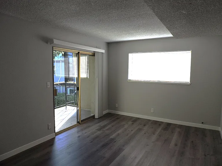 2520 Northrop Ave #5 — Photo 10