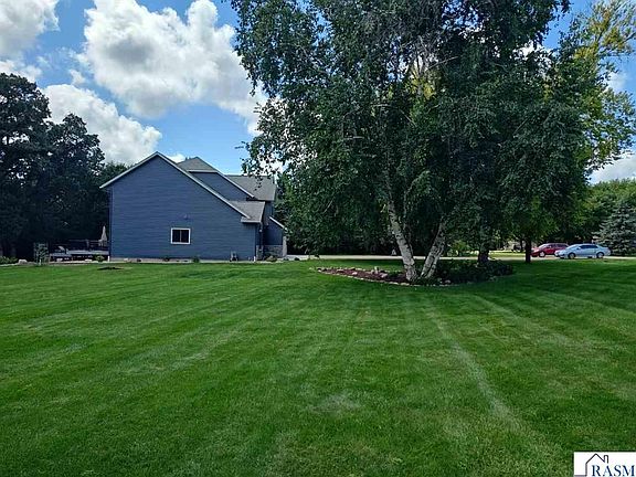 3rd image of 42433 Kerns Dr
