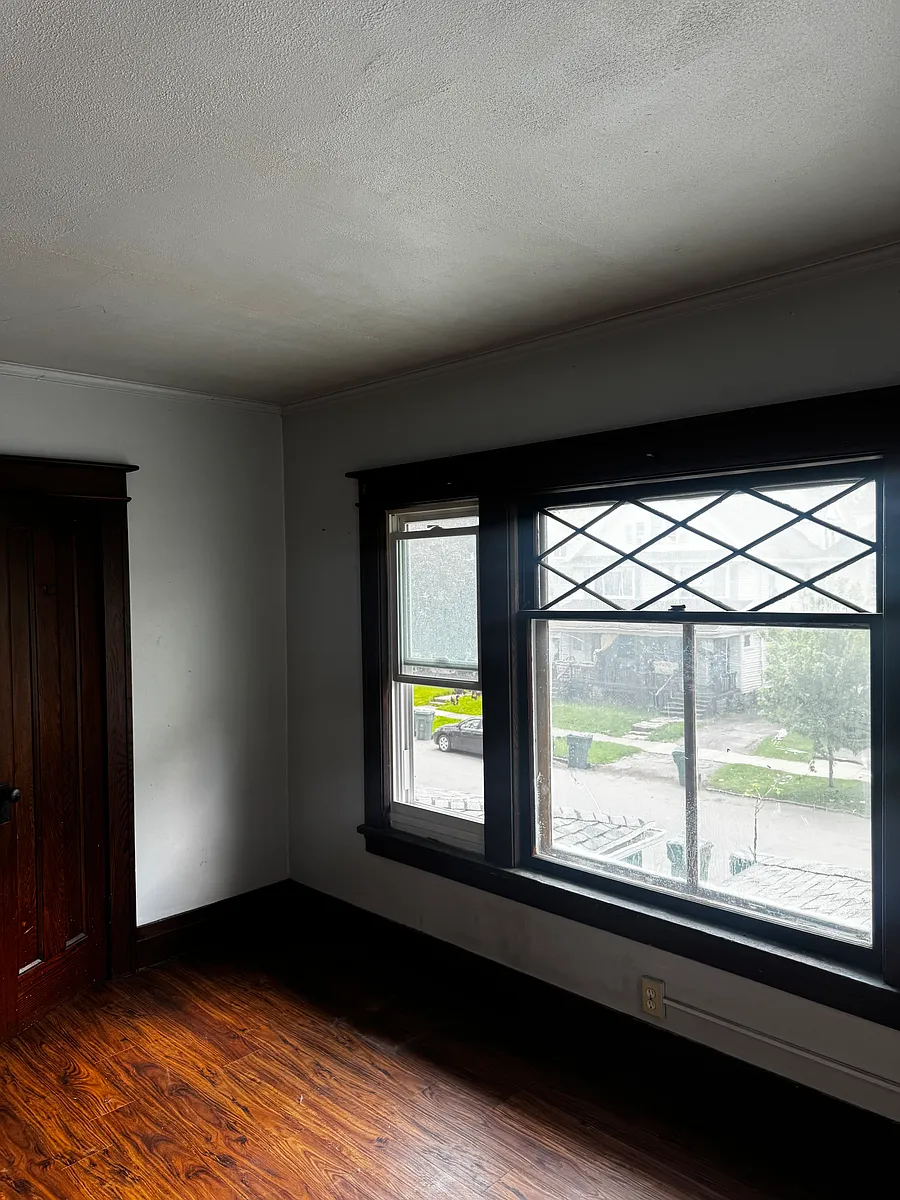 Building Photo - 28-30 Electric Ave #UP