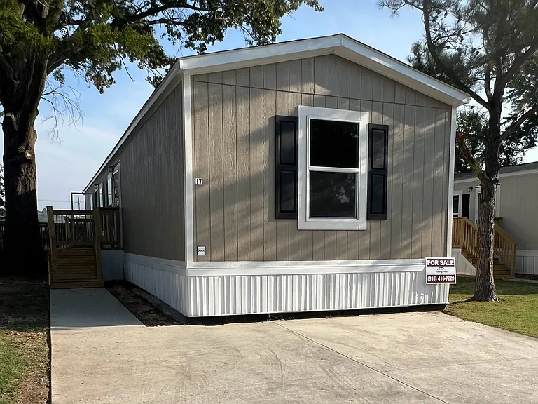 Rolling Hills MHC — Photo 2