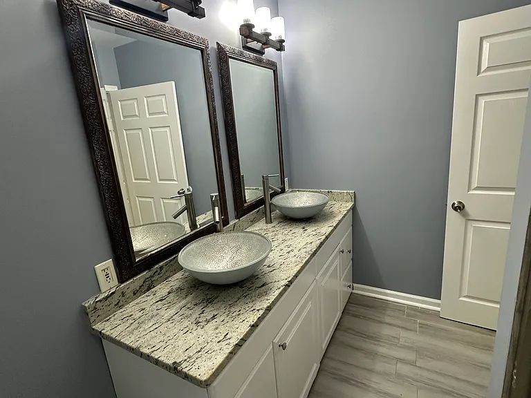 567 N Marietta Pkwy NE — Photo 9