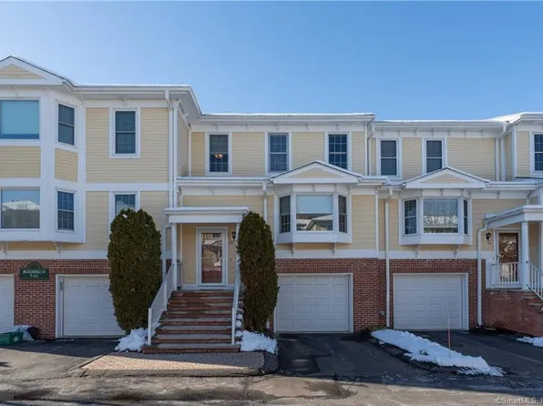 11 Saint John Street #D9, North Haven, CT 06473