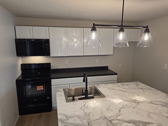 5th image of 323 N Saint Paul St