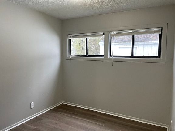 4th image of 1836 Wakefield Dr