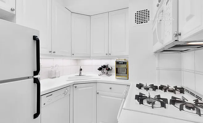 Rented by Engel & Völkers New York City | media 5