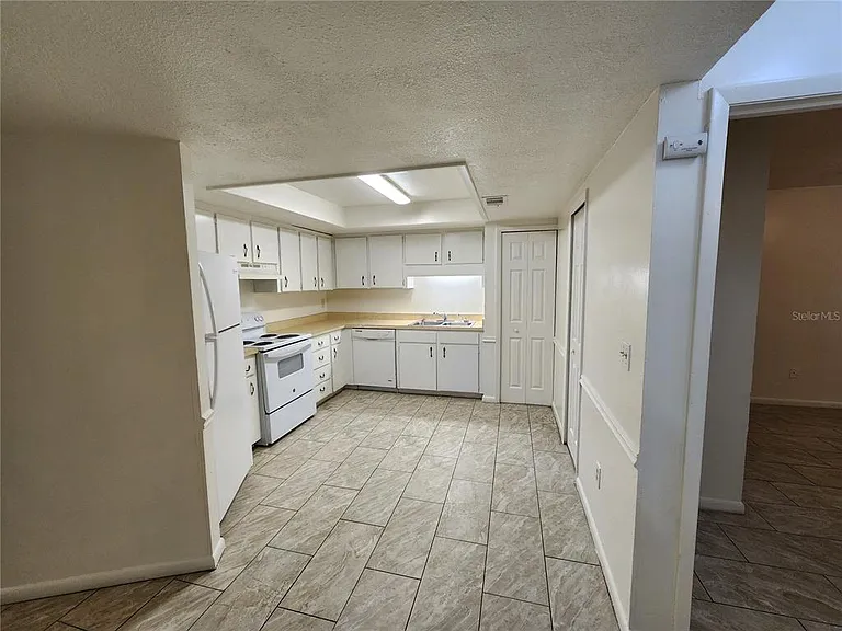 2018 SW 70th Ter — Photo 28