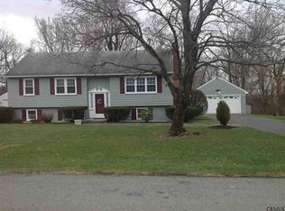 13 Roberts Rd, Waterford, NY 12188