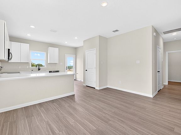5th image of 1102 Sky Summit Ct