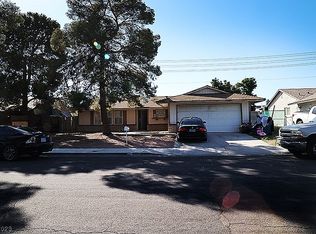 6717 Old Castle Dr, Las Vegas, NV 89108