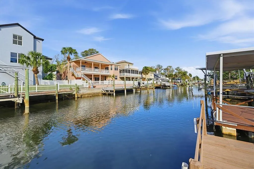 Building Photo - 7527 Hatteras Dr