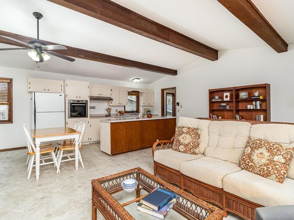 3507 Maplewood Dr, Saint Anthony, MN 55418