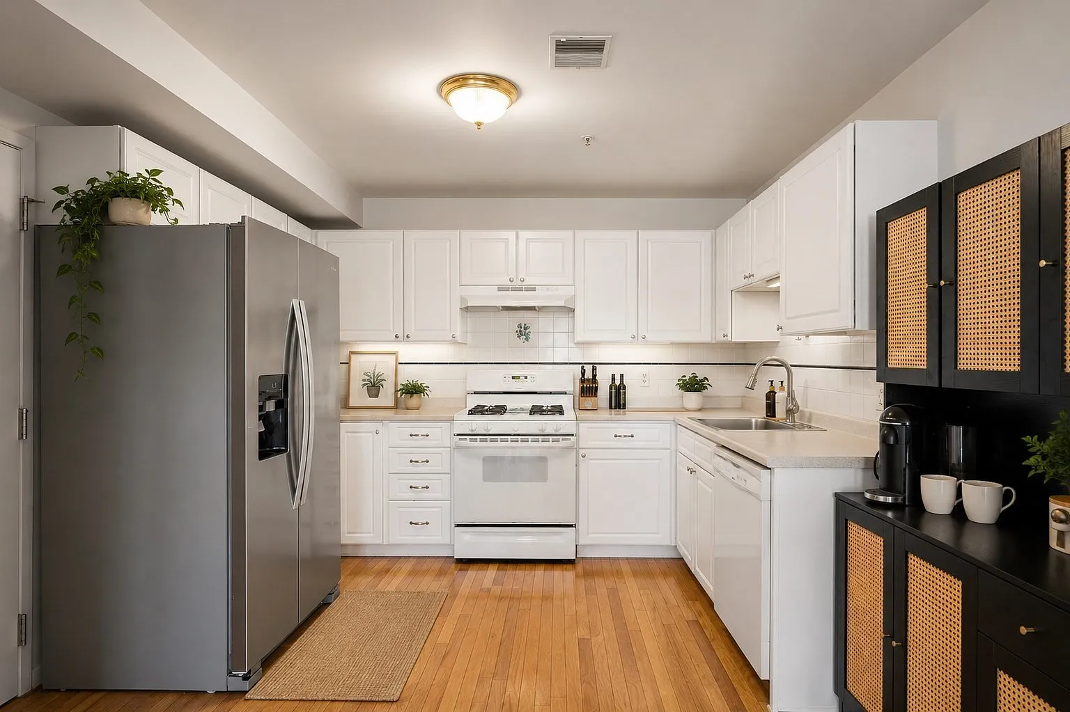 2 bed, 990 sqft, $2,650 — Photo 4