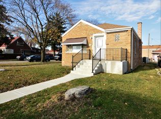 6420 Pershing Rd, Berwyn, IL 60402