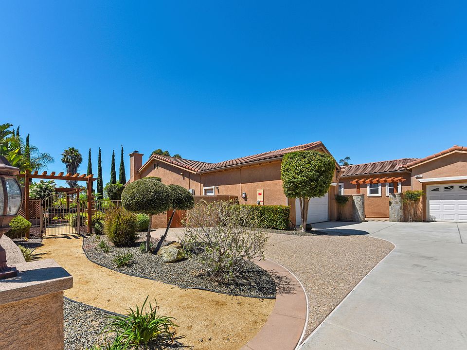 1st image of 26134 Crescendo Dr