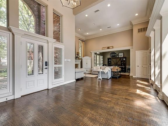 2nd image of 108 San Jacinto Ct