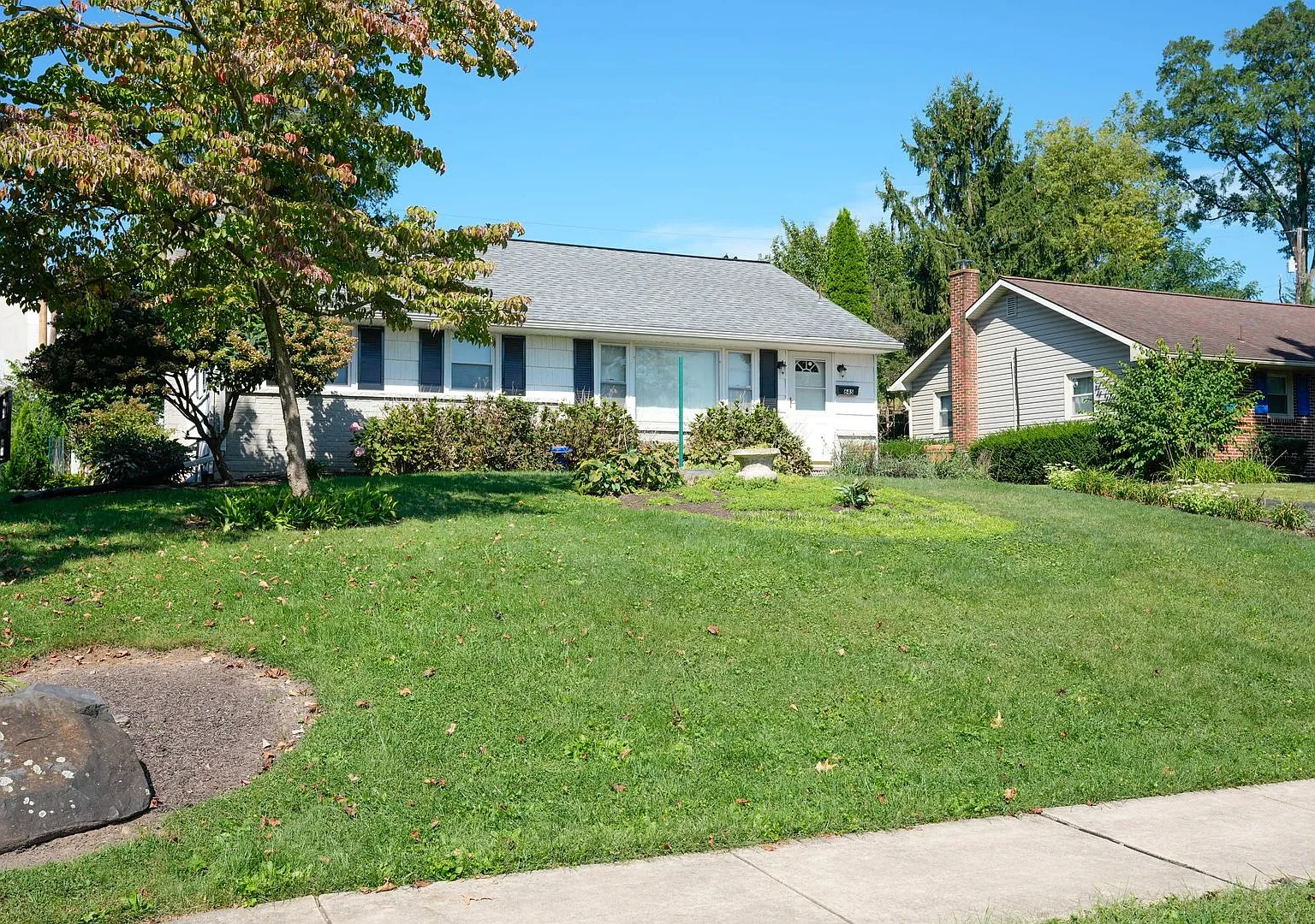 Charming Elizabethtown Home with Hardwood Floors, Finished Lower Level & Spacious Backyard — Photo 3