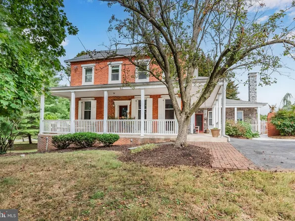 1525 Blue Mountain Pkwy, Harrisburg, PA 17112