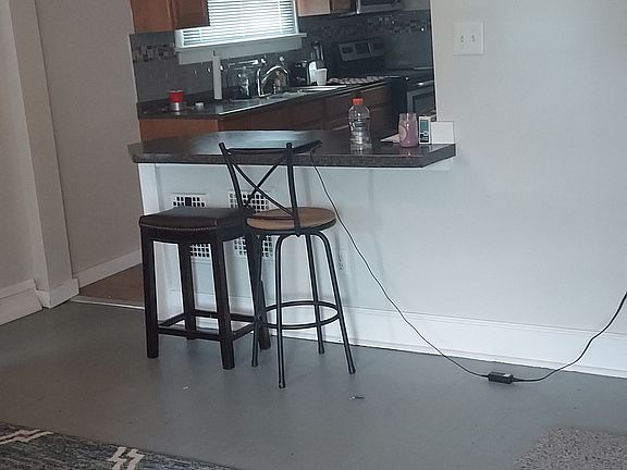 3rd image of 1206 Hudson Ave