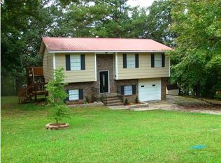 1310 Derrick Cir, Anniston, AL 36206