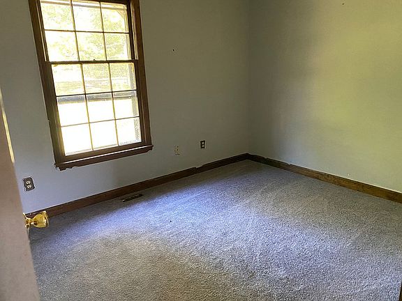 downstairs bedroom 2