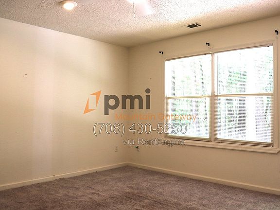 3rd image of 48 Primrose Dr