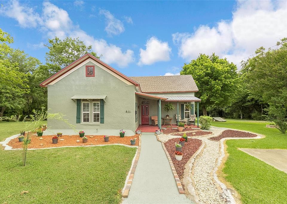 611 E Grove St, Kaufman, TX 75142 Zillow