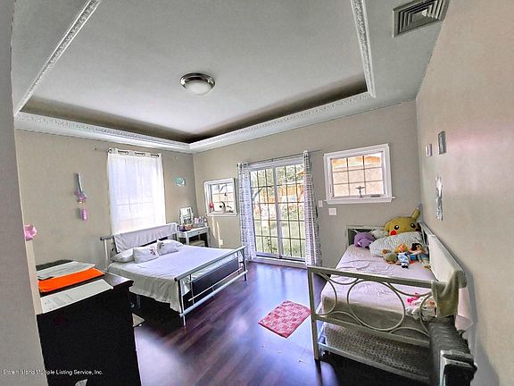 5th image of 2819 Snyder Ave
