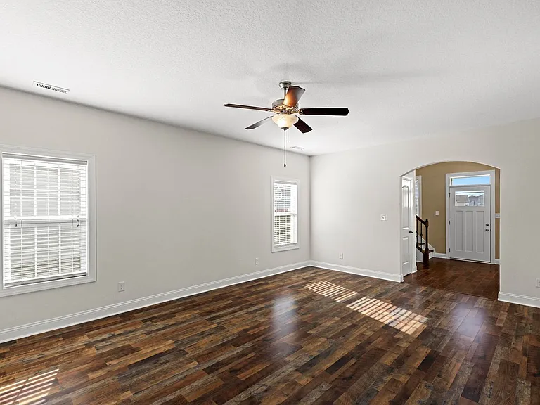 260 Cuddy Ct — Photo 7