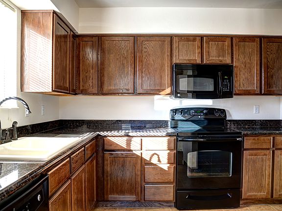 5th image of 149 S Washington St #A
