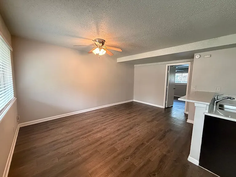 1202 Newning Ave #109 — Photo 4