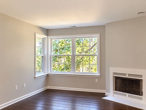 2nd image of 10 Clearwater Way