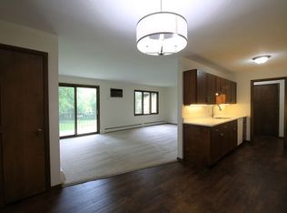 5220 Interlachen Blvd APT 8, Edina, MN 55436