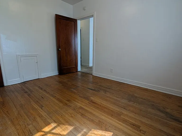 446 W Whitman St — Photo 14