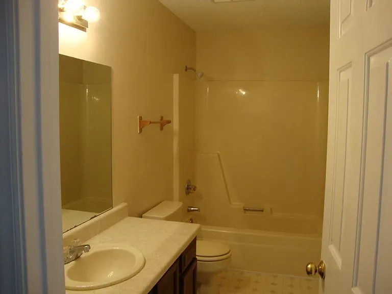 2208 Patriot Dr — Photo 10
