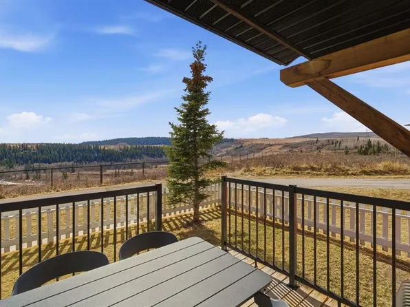 1208 N Jumping Pound Cmn, Cochrane, AB T4C 2L1